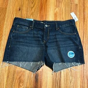 Old Navy low rise shorts size 6